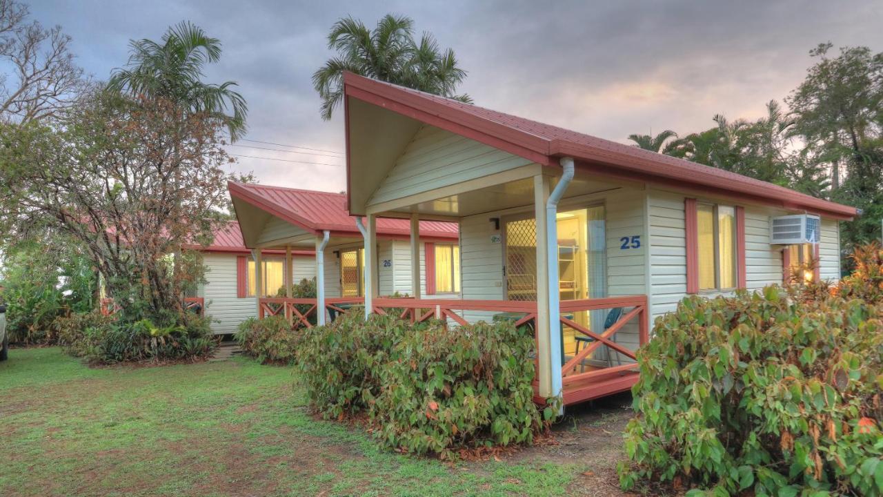 Flying Fish Point Tourist Park Hotel Innisfail Buitenkant foto